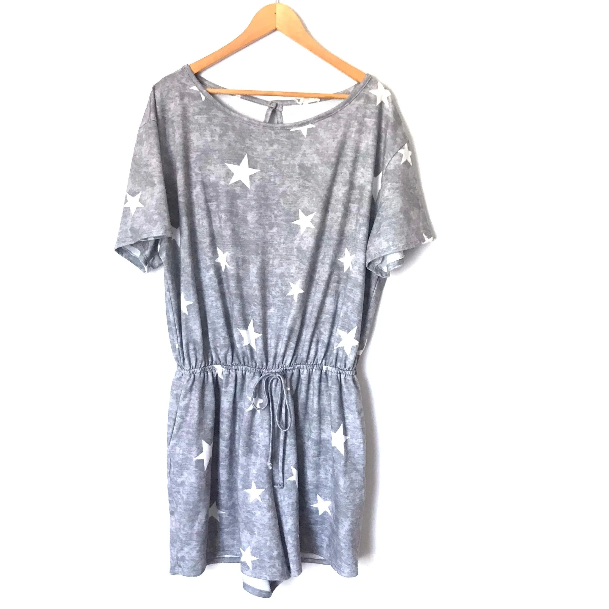 143 Story Grey Star Print Faux Drawstring Waist Romper- Size XL