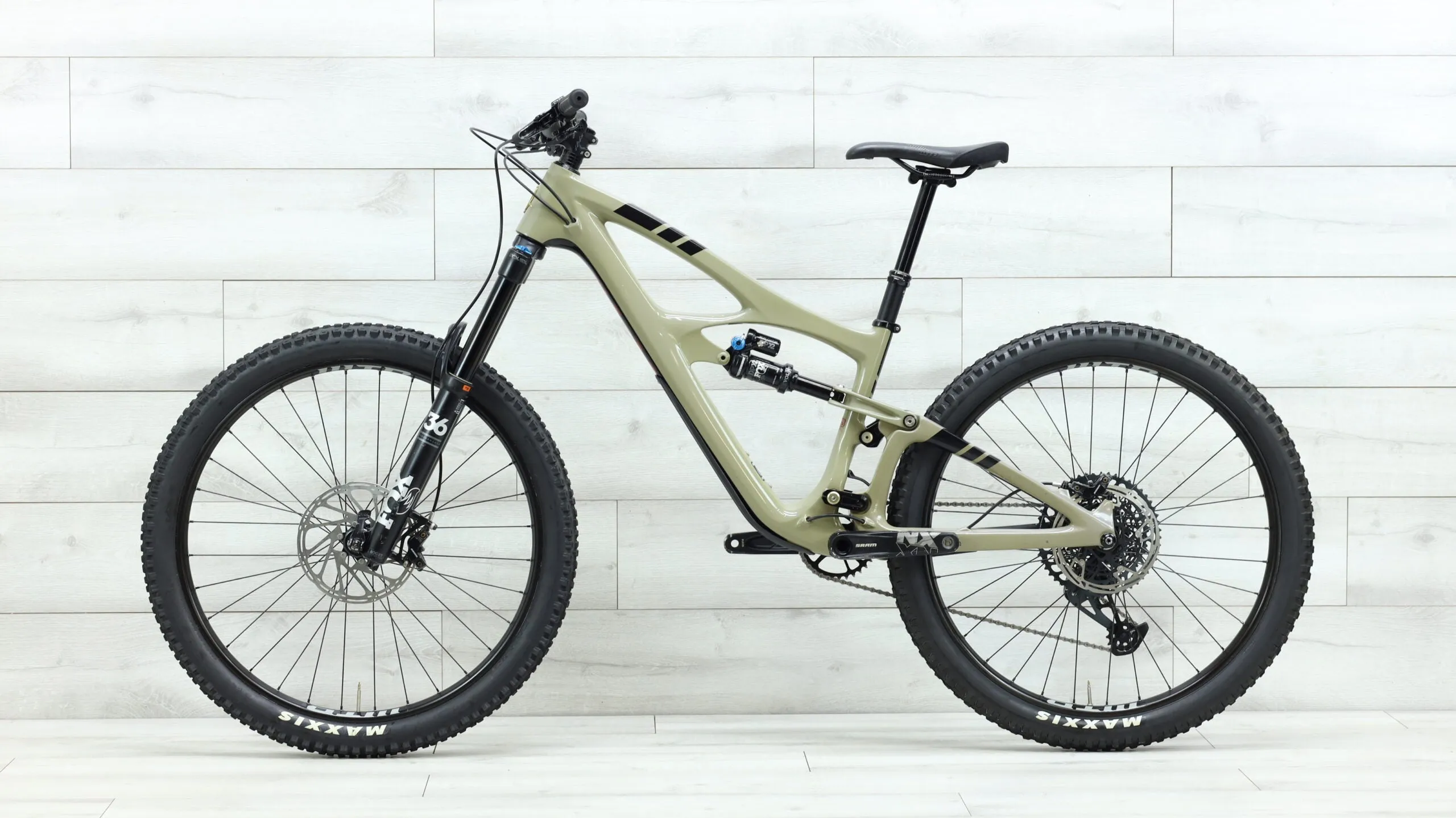 2020 Ibis Mojo HD5  Mountain Bike - Medium