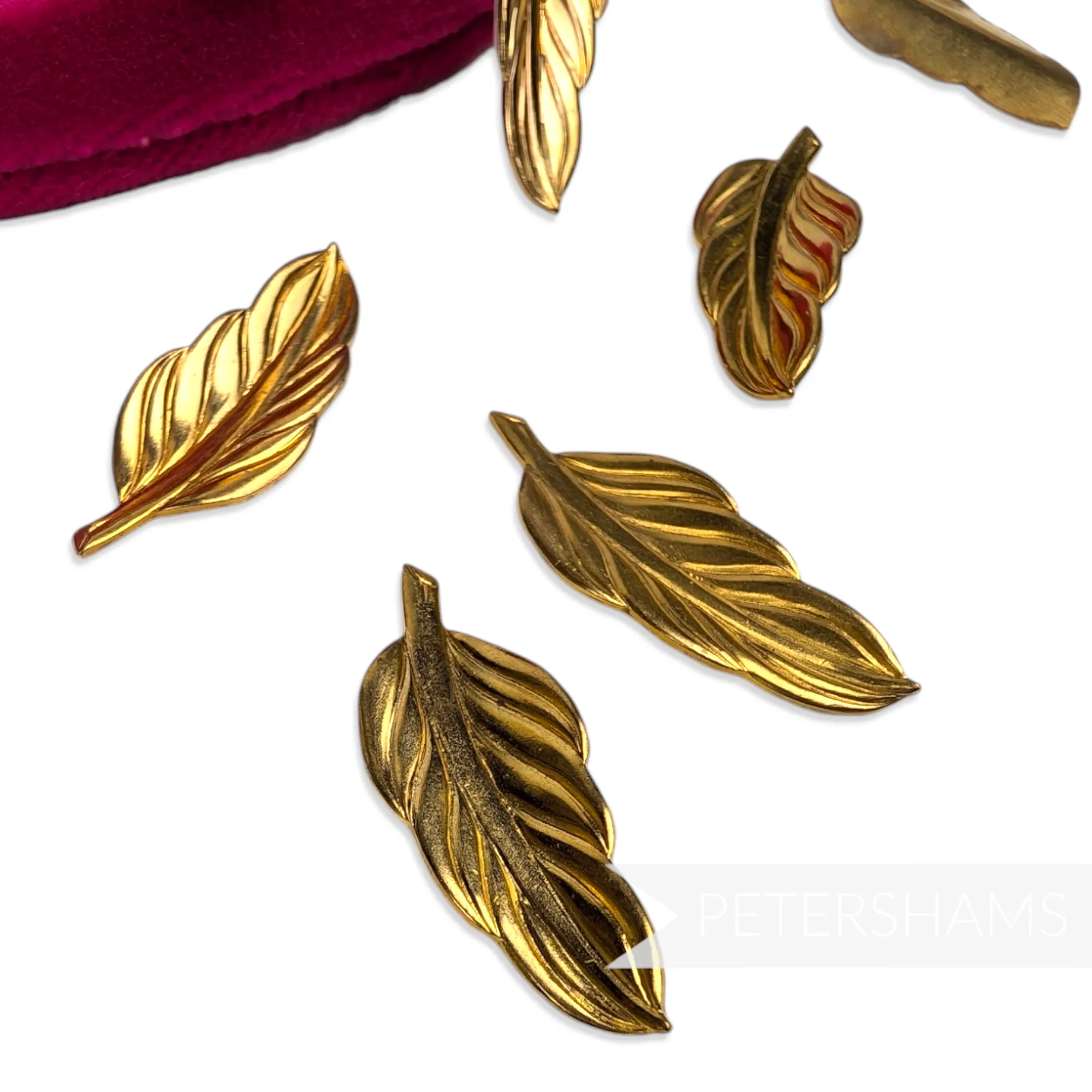 36mm Vintage 1980's Gold Veined Leaves - 12 Pieces