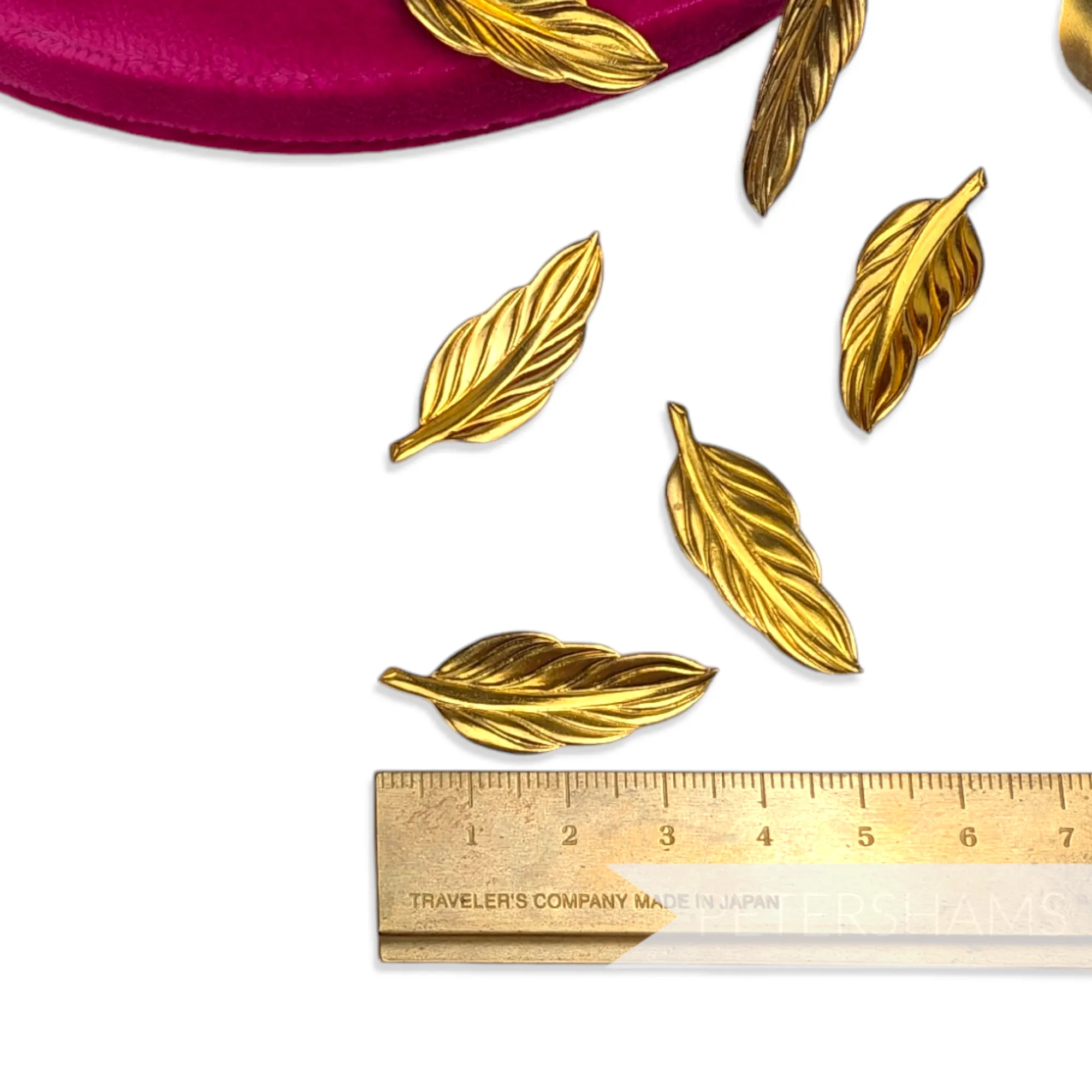 36mm Vintage 1980's Gold Veined Leaves - 12 Pieces