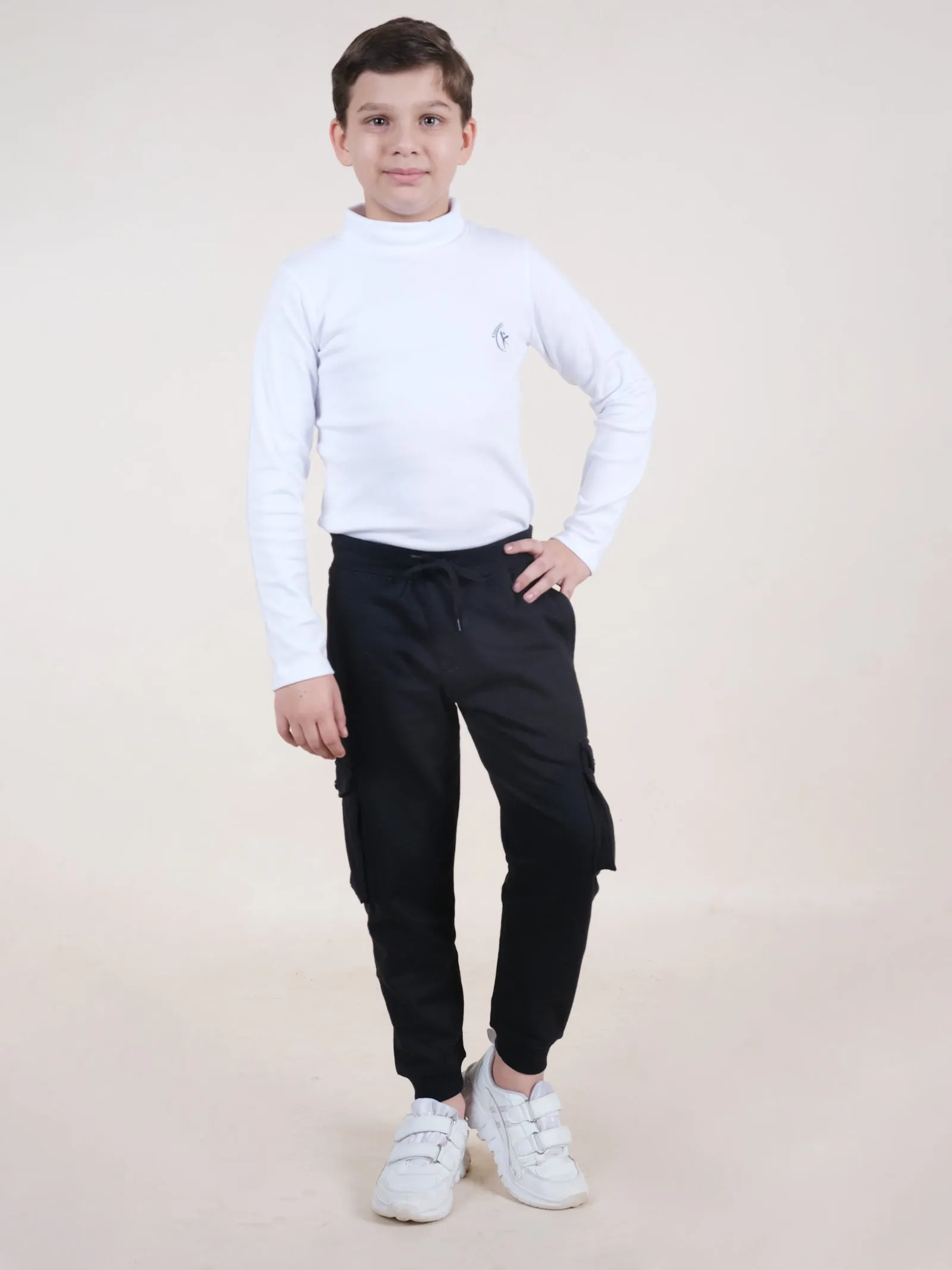 Boys Solid Fleece Cargo Track Pant