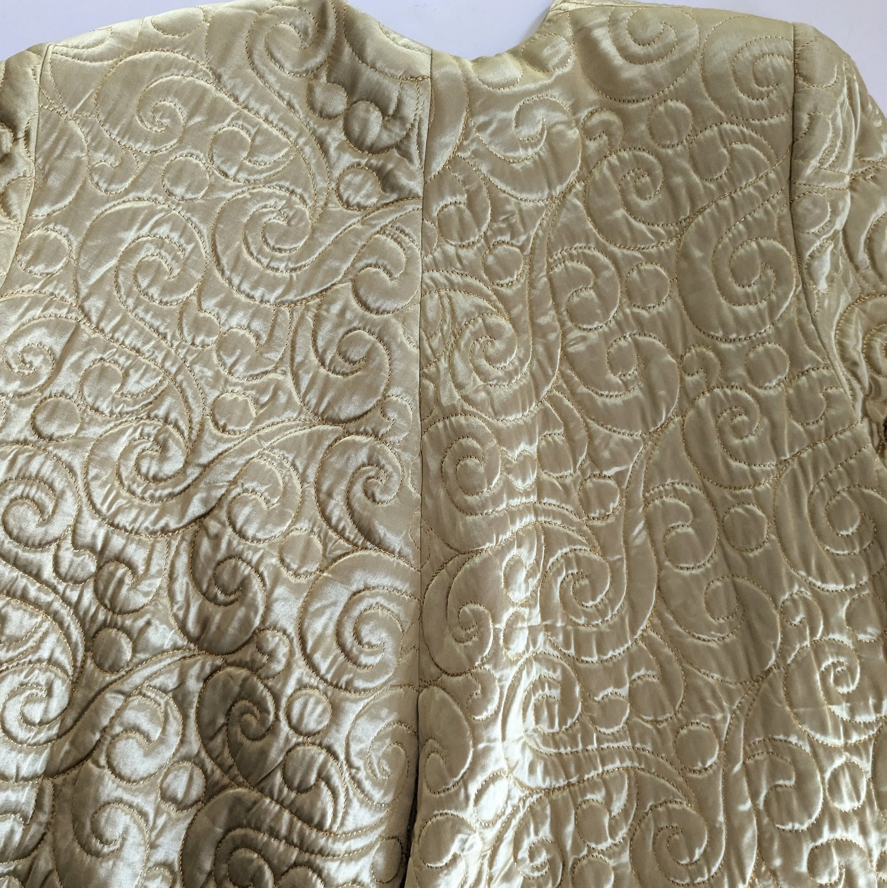 Farinae Vintage Quilted Evening Coat Size Large